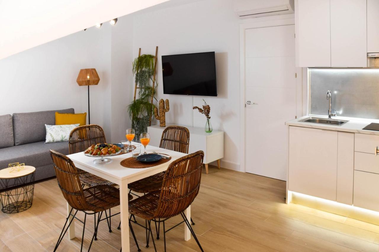 Holidays2Malaga Trinidad Renovated 1 Bedroom Penthouse Close To City Center Extérieur photo